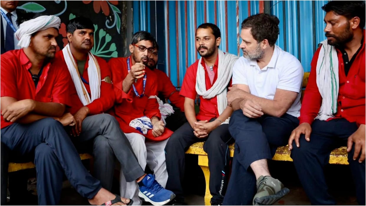 Rahul Gandhi told pain of porters, said- the voices of those who saved lives in the stampede not being heard