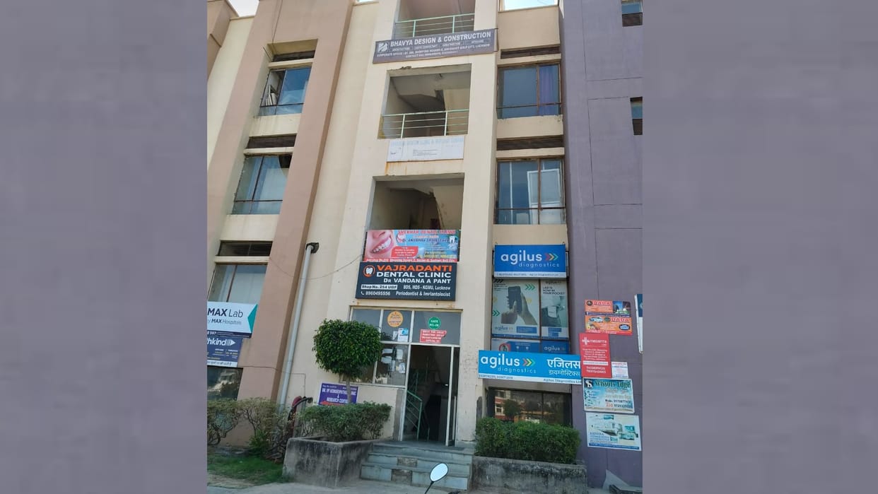 NCLT receiver freezes Ansal's bank accounts.