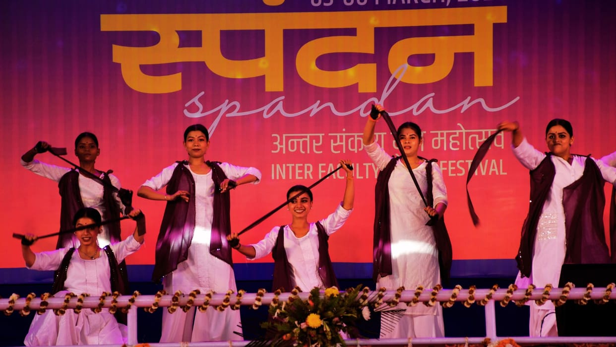 Spandan 2025 in bhu Faculty of Stage Arts team became champion students made memorable