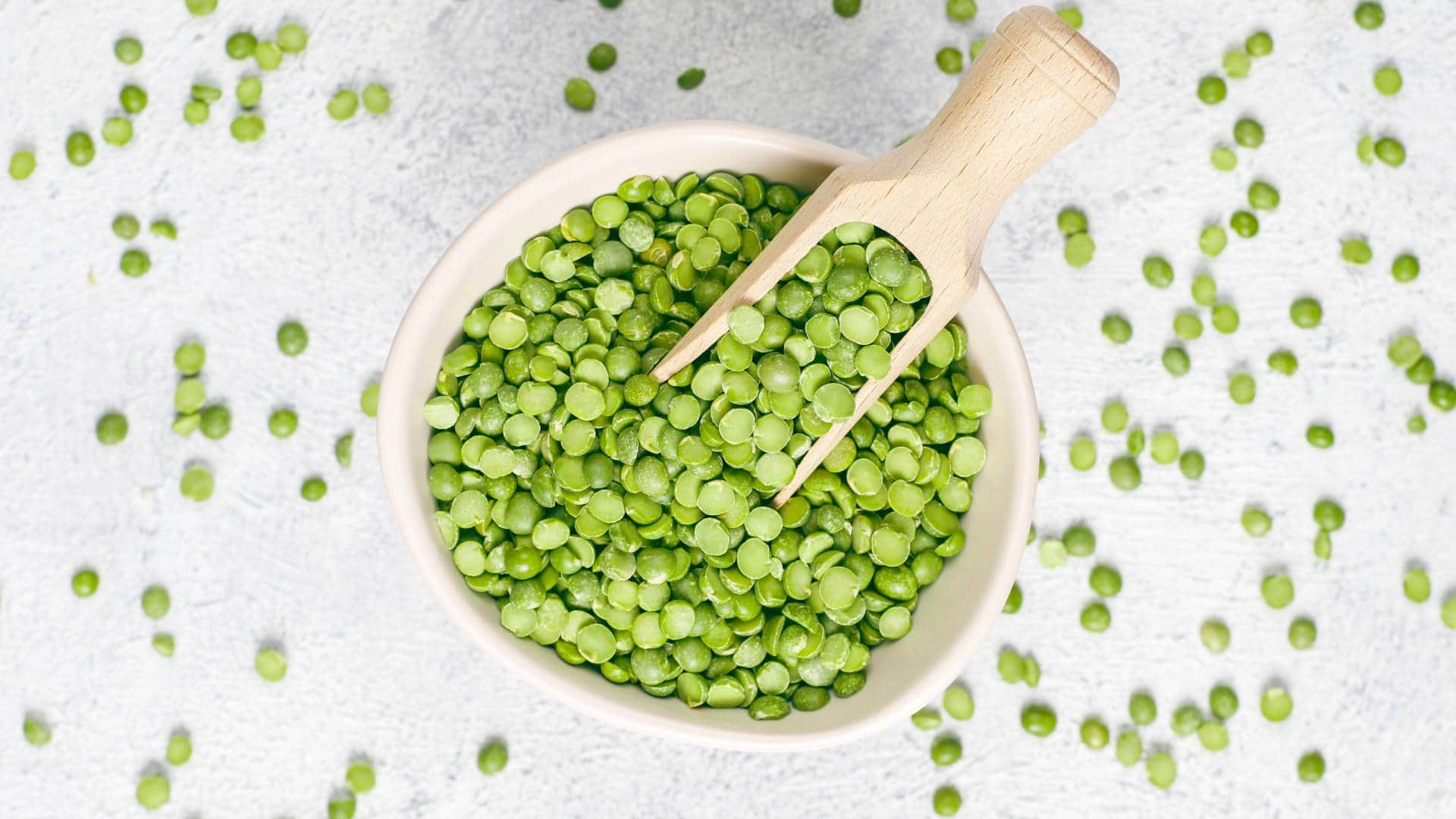 सर्दियों में हरी मटर से बनाएं ये दो खास डिश