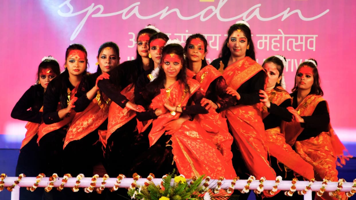 PHOTOS gallery Spandan in bhu 1100 students showed 19 types of talent scared to see Kalyug