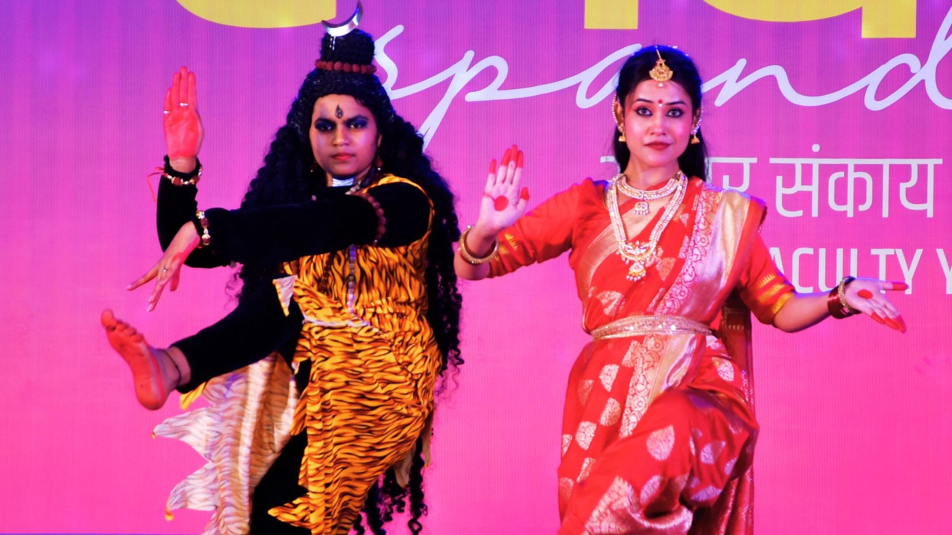 PHOTOS gallery Spandan in bhu 1100 students showed 19 types of talent scared to see Kalyug