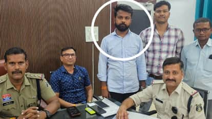 Police arrested accused who committed fraud by selling SIM in Kanker