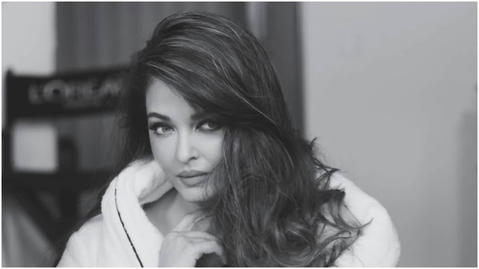 Aishwarya Rai looked beautiful in a white gown at Paris Fashion Week fans praised