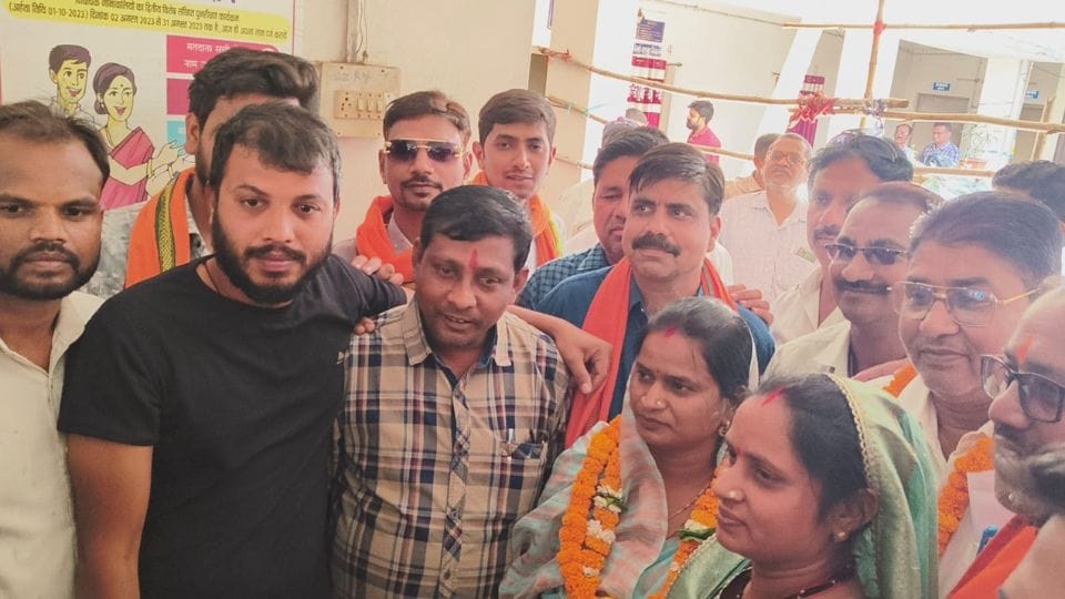 भाजपा नेता और कार्यकर्ता