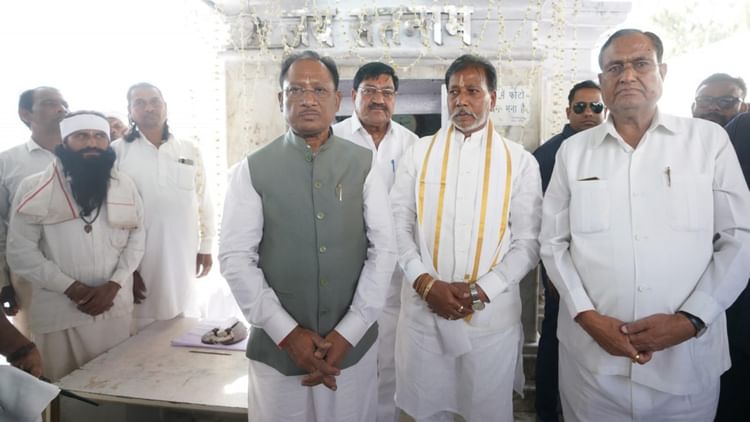 Chhattisgarh: गुरूदर्शन मेला में उमड़ रही श्रद्धालुओं की भीड़, देशभर से पहुंच रहे श्रद्धालु