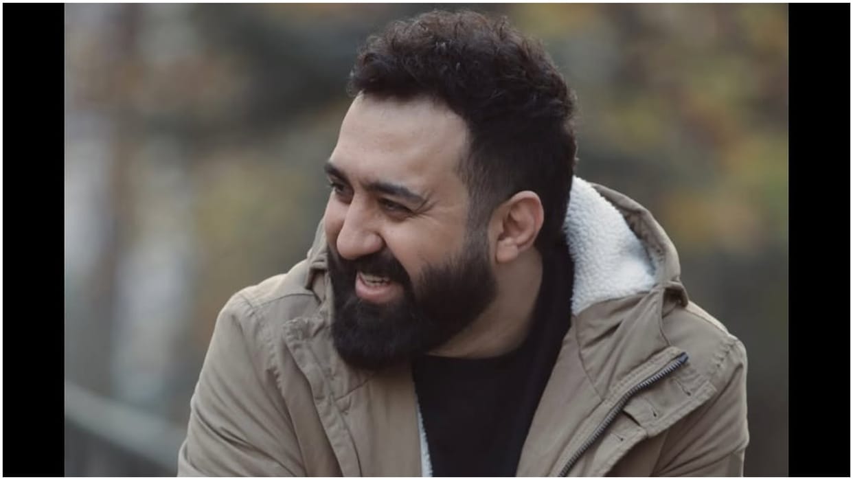 Iranian pop singer Mehdi Yarrahi Flogged 74 Times For Hijab Removal Song says ready to pay