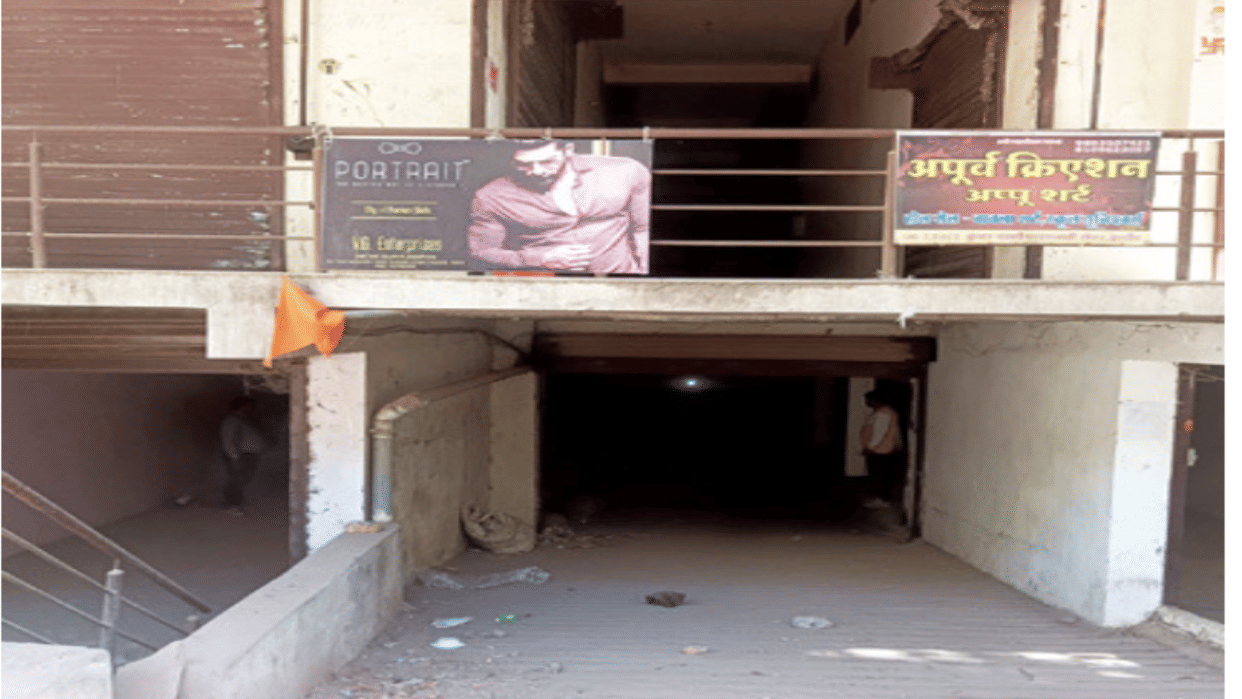 Indore News Illegal Basement Shops Demolished in Subhash Chowk, Action to Continue in Khajuri Bazaar