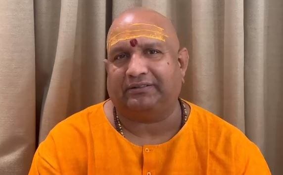 Hindu vs Muslim in Ballia anand swaroop warned Abu Azmi on statement on Aurangzeb