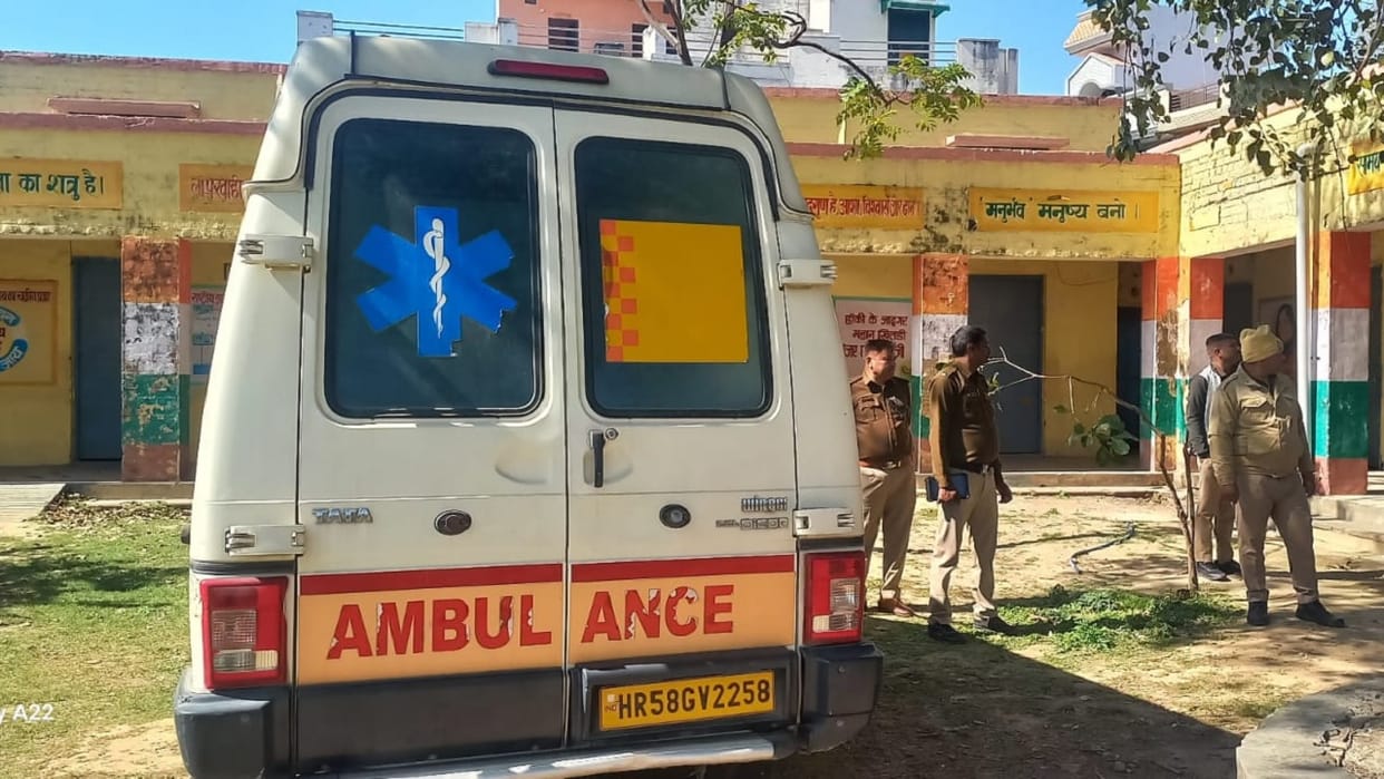 youth hanged himself in Government Inter College in Jagadhri, Yamunanagar, police engaged in investigation