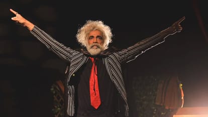 Know about makarand deshpande on his birthday who works with shah rukh khan but never act as lead role