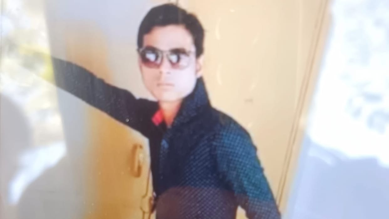 accused of mobile theft beat the electricity employee with sticks he died during treatment in shahjahanpur
