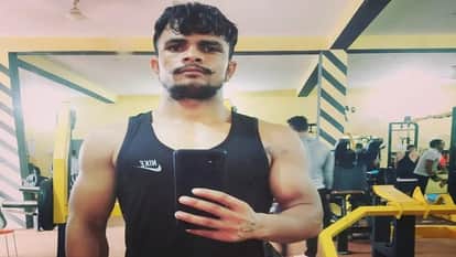 young man returning from a wedding died in a road accident