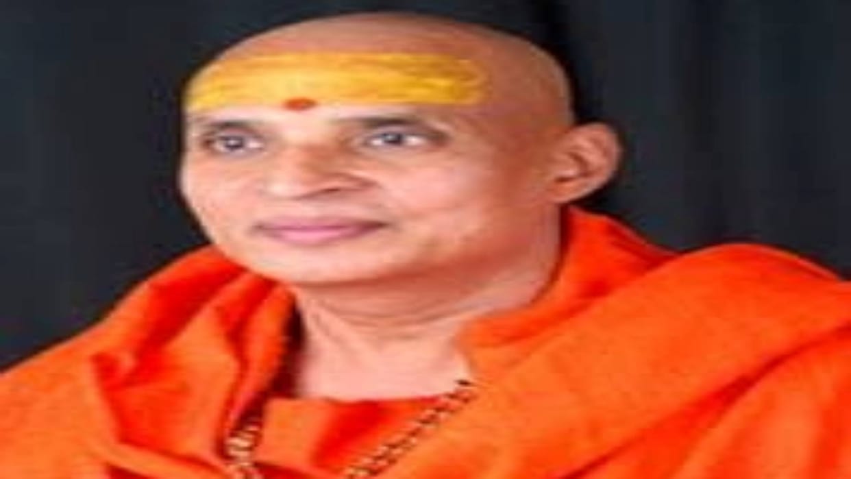 Ujjain News Mahamandleshwar Shanti Swaroopanand trapped in ashram money embezzlement case
