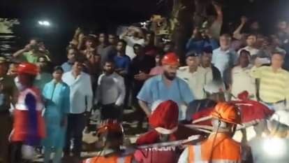 घटना स्थल पर मौजूद लोग