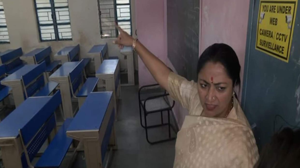Delhi CM Rekha Gupta Inspects Government Schools; Focus on Education, Cleanliness, and Drinking Water