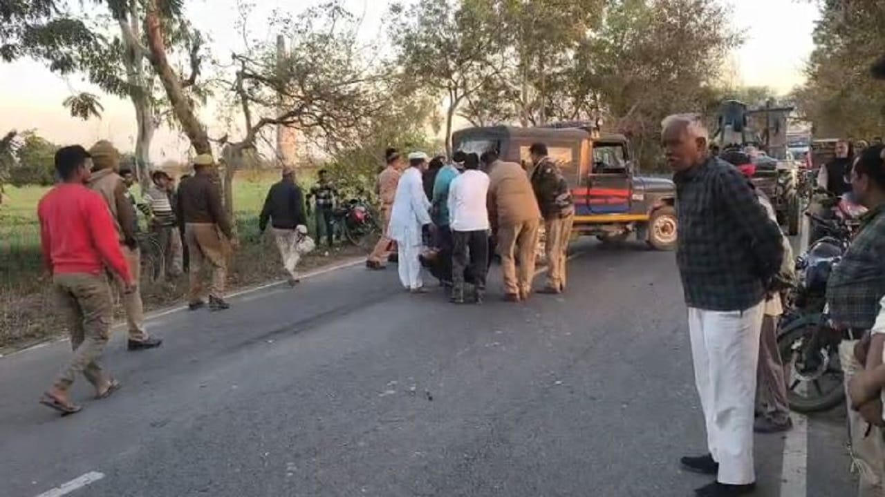 three people died in road accident in Budaun