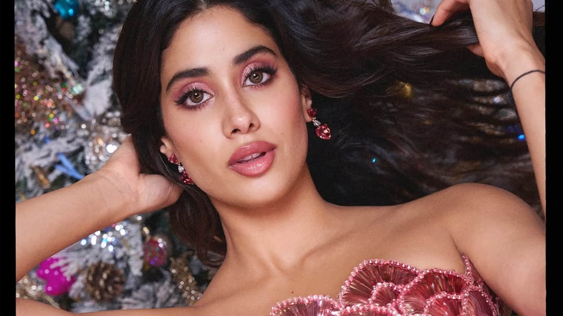 Janhvi Kapoor rumored Boyfriend Shikhar Pahariya drops perfect family pic to wish love on her Happy birthday
