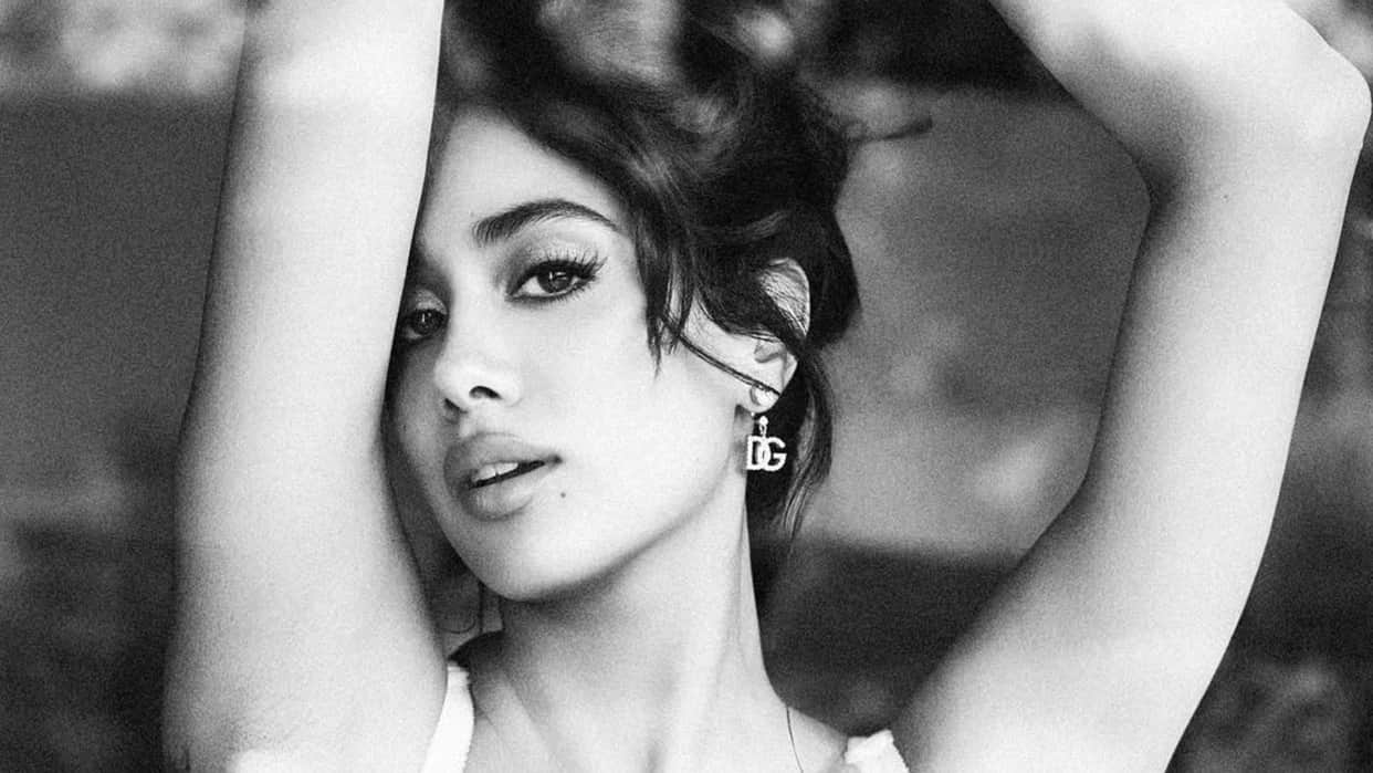 Janhvi Kapoor rumored Boyfriend Shikhar Pahariya drops perfect family pic to wish love on her Happy birthday