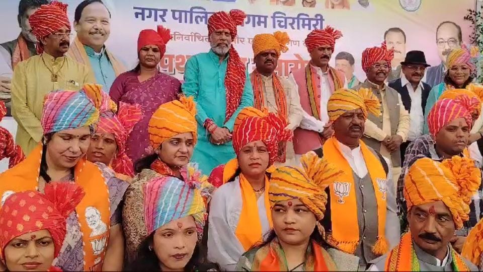 27 BJP councilors and two independent councilors took oath in Manendragarh Chirmiri Bharatpur