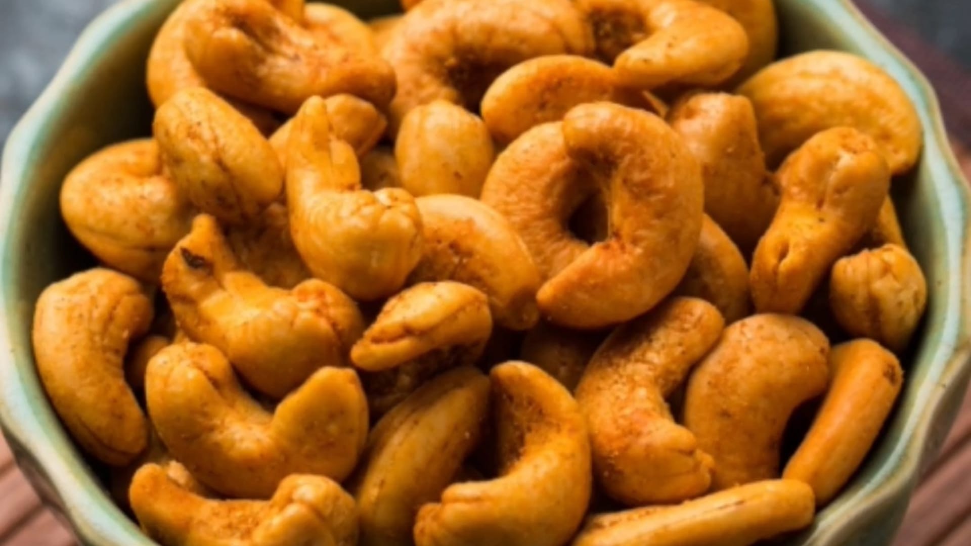 Holi 2025 Special Snacks Homemade Namakpara and Masala Kaju Recipe