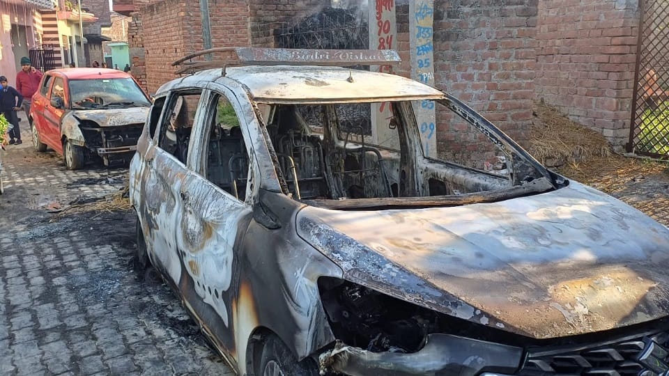 Saharanpur: Two luxury cars of wedding guests burnt, heartbroken after seeing them, see photos and video