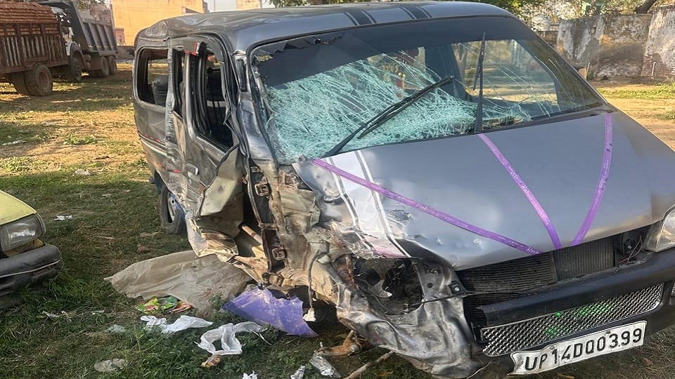 car hit bike three people including brother-in-law and brother-in-law died In Bulandshahr