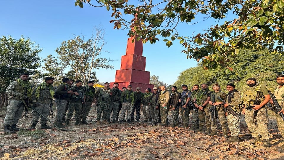Soldiers entered den and demolished Naxal memorial 12 Naxals were killed in this area in Bijapur