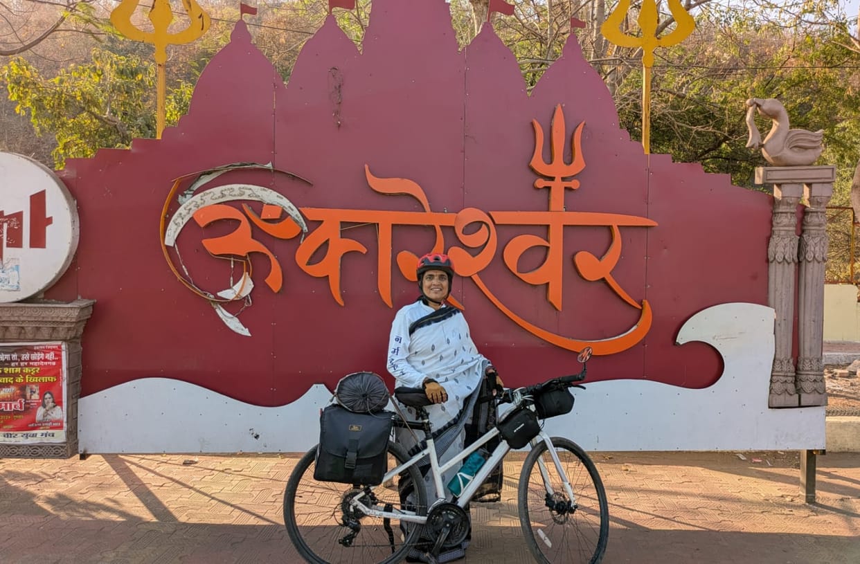 Indore: 58-year-old Jyoti, a resident of Pune, completed the Narmada Parikrama alone on a bicycle, a journey o