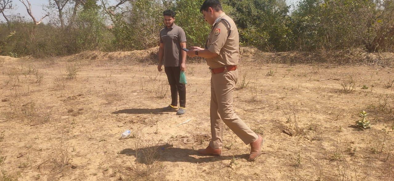 Brutal murder after misdeed in Kanpur Body chopped with iron rod and screwdriver 90 injury marks found