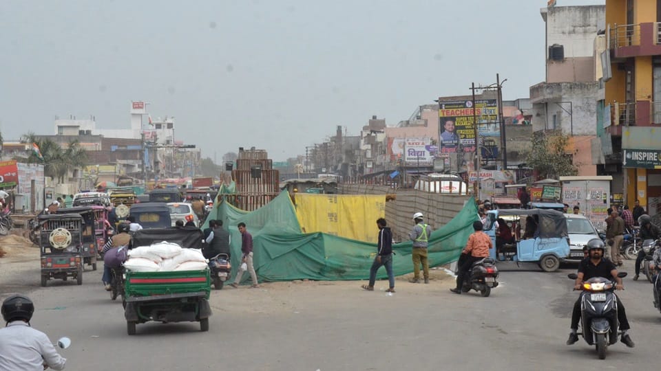 no construction related board installed at the site