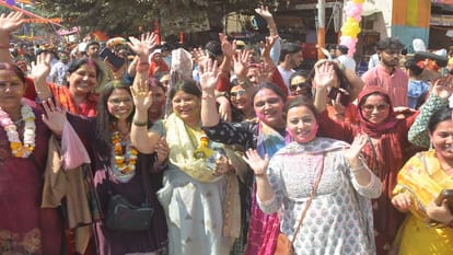 Laddu Holi 2025 Celebrations In Radhrani Temple Barsana