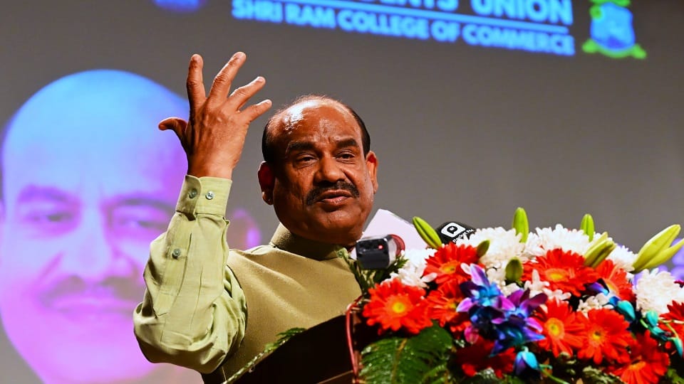 Lok Sabha Speaker Om Birla addressed the students at the Business Conclave organized at SRCC