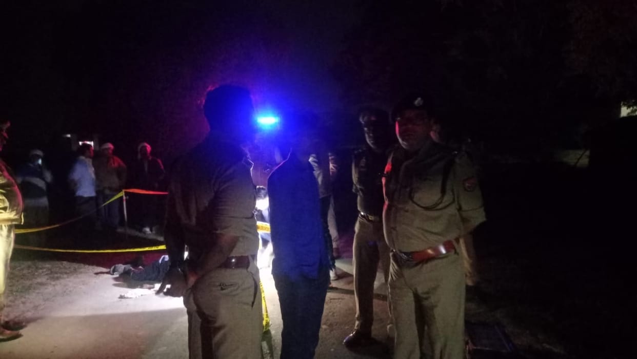 Friend shot dead accused absconded in shahjahanpur