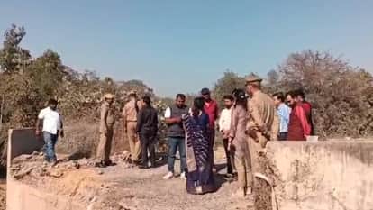 Divisional commissioner said to contractor in Lucknow If work is not completed on time I will send you to jail