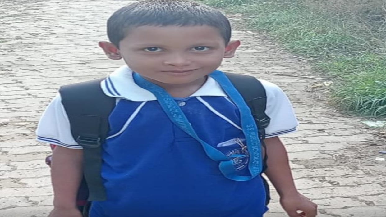 Toilet wall collapsed, innocent child died after getting buried under the rubble in Deoria
