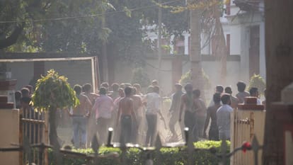 Bricks and stones were thrown in BHU Five students injured clashed over playing with colours