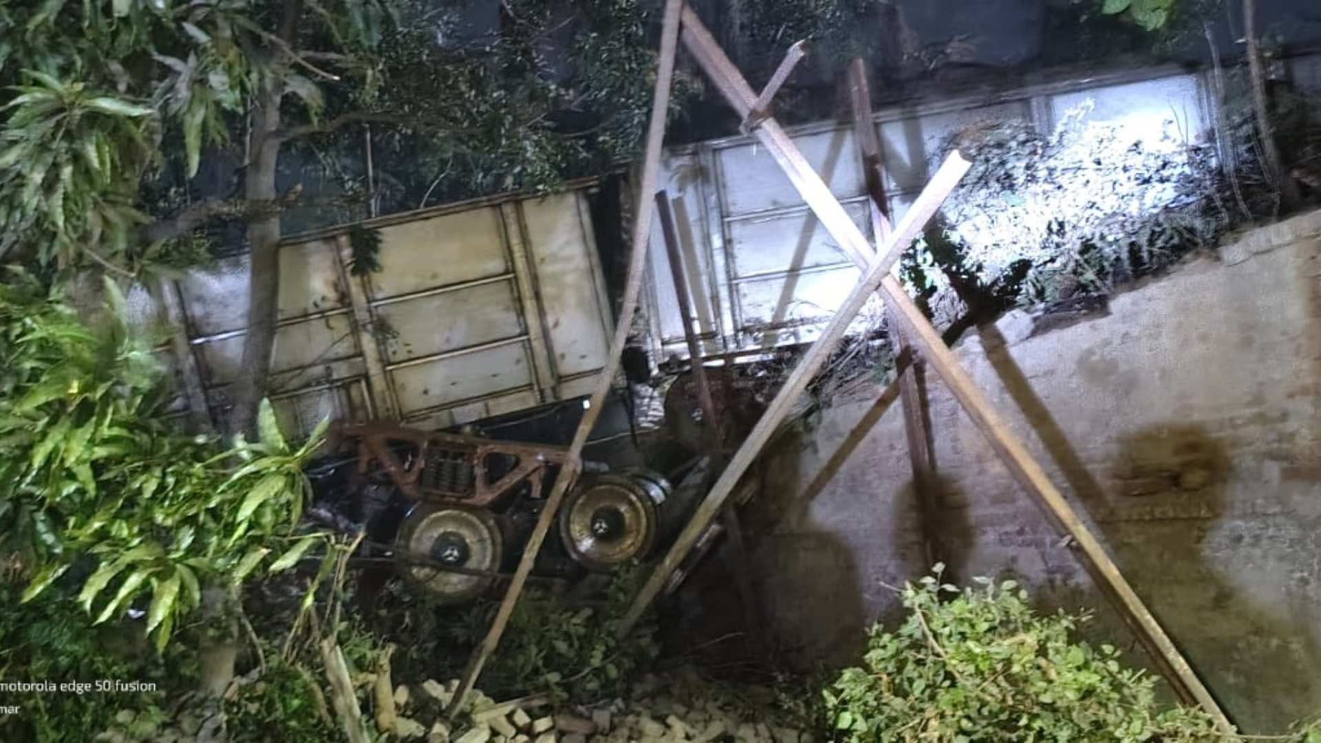 Bihar News : Goods train acciden railway factory yard munger bihar