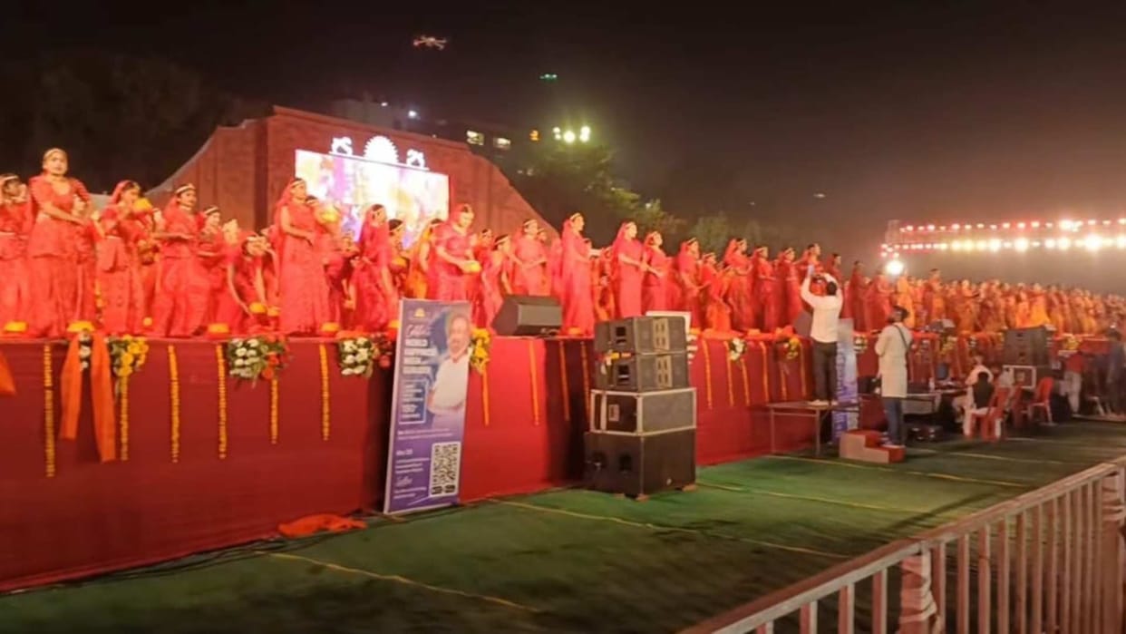 Bihar news : SriSri Ravi Shankar statement Ghaznavi broken Shivling wishes fulfill Somnath Patna Bihar