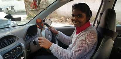 Womens Day Story More than 54 women have become cab drivers in Dehradun Uttarakhand news