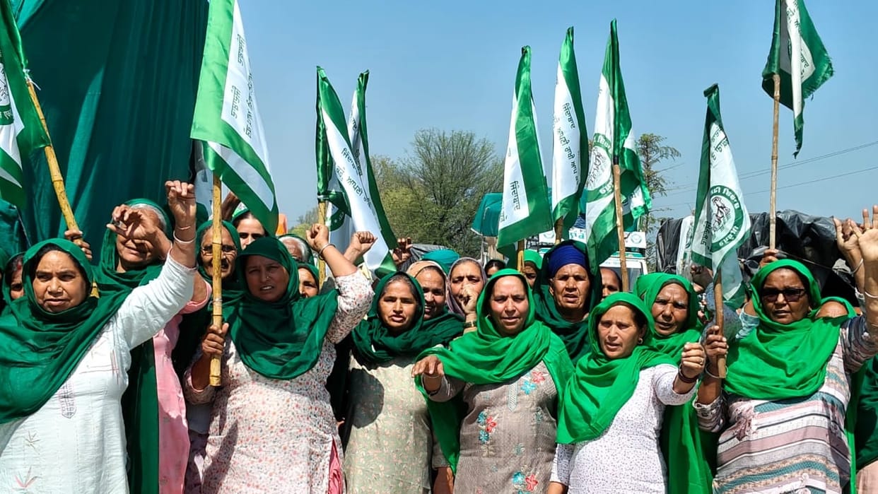 Farmers' Protest: A large group of women from Haryana reached the Khanauri border farmers' front