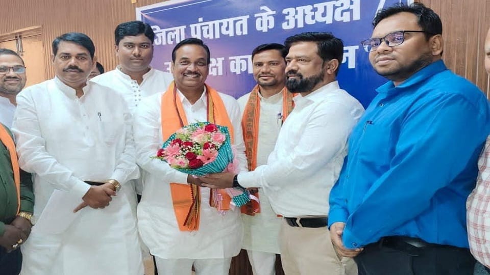 BJP captures district panchayat BJP supported candidates win president and vice president elections in Kabirdh
