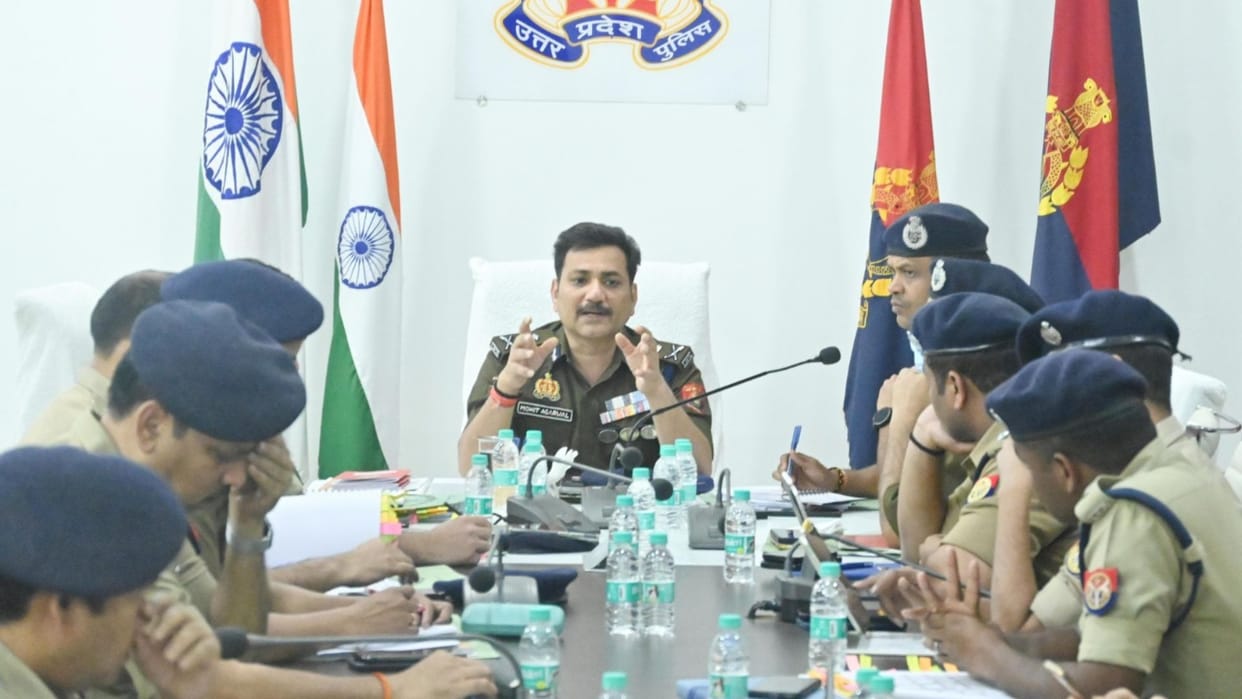 Bhelupur police Station in charge line duty CP mohit agrawal gave instructions regarding crimes