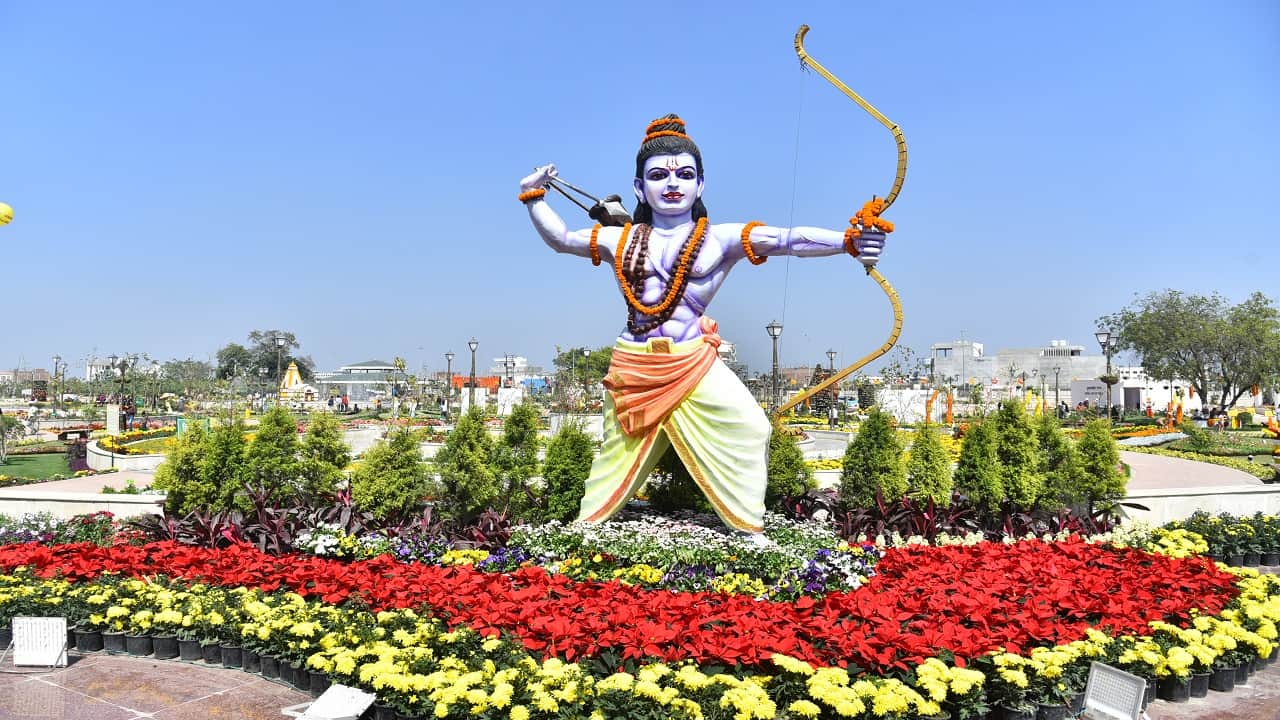 Ramayana Vatika decorated with lakhs of flowers in Bareilly Darshan of Shri Ram and Kedarnath Dham