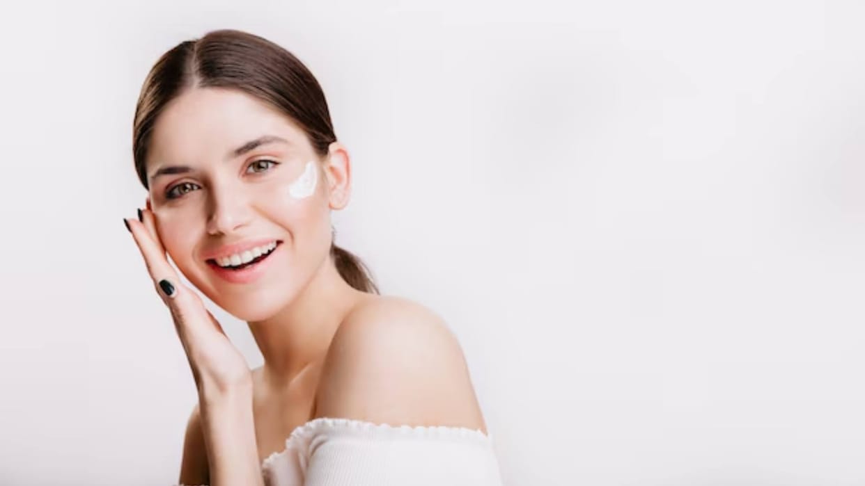 Face pack For Dry Skin Try These Instant Glowing Face pack Perfect For Winter