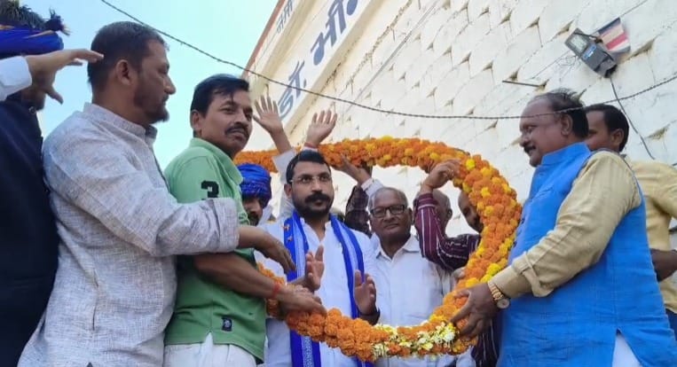 Bhim Army chief Chandrashekhar also got angry on the statement of Dhirendra Shastri