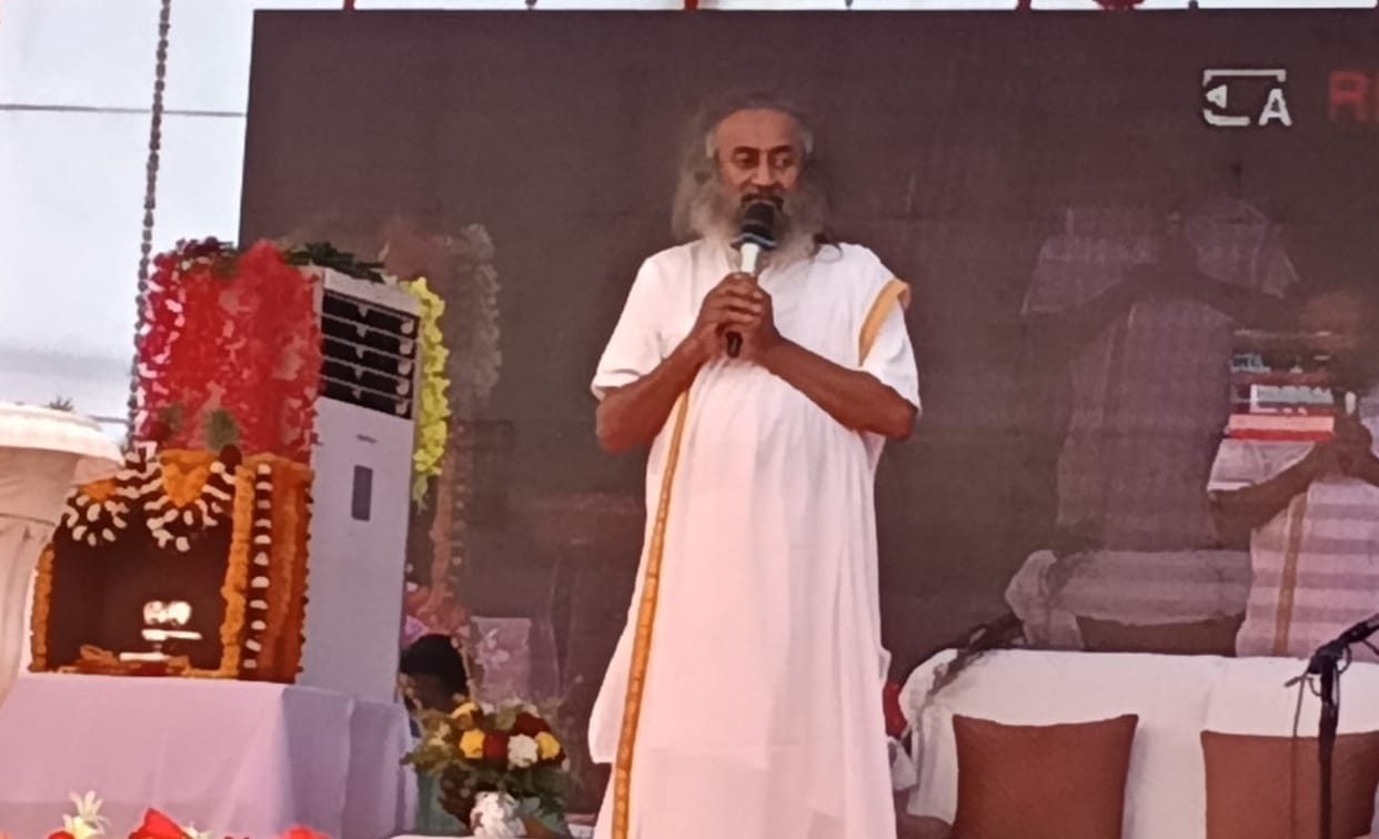 Bihar News: Sri Sri Ravi Shankar addressed the gathering in Khagaria: Ghaznavi, Shivling,