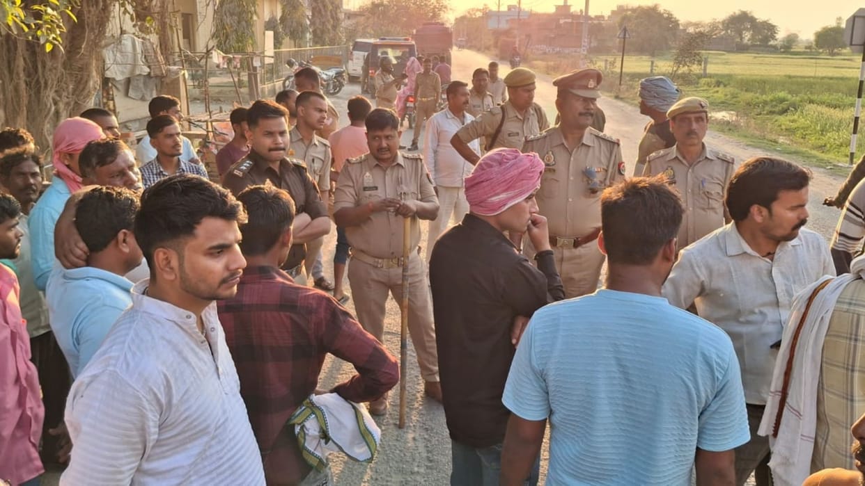 Father and son crushed by a dumper in Chandauli Two died in the incident