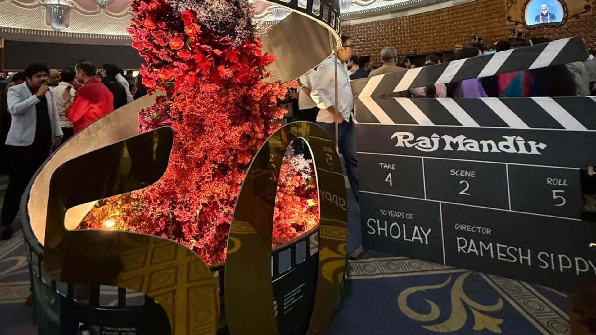 Sholay Special Screening at IIFA Ramesh Sippy dharmendra hema malini amitabh bachchan at Raj Mandir Cinema