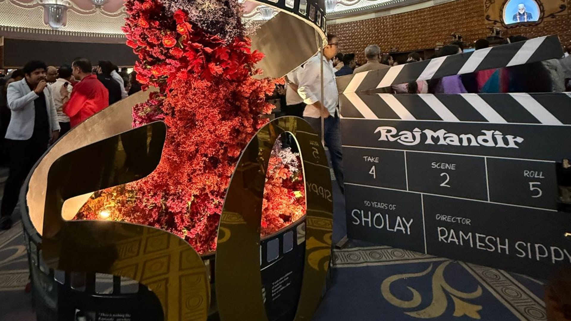 Sholay Special Screening at IIFA Ramesh Sippy dharmendra hema malini amitabh bachchan at Raj Mandir Cinema